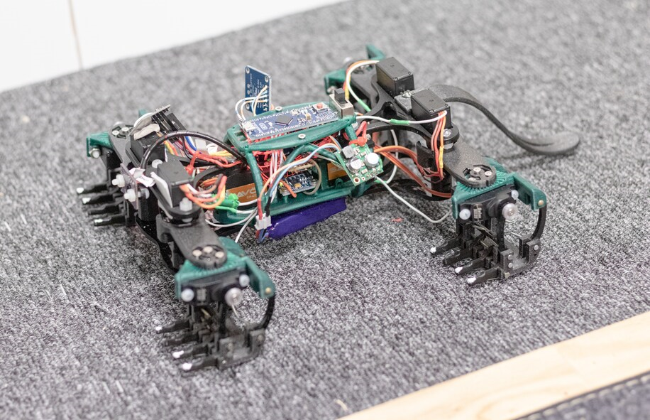 CCINP-TSI-Mod-2023-EtudeDunRobotLezard-Support